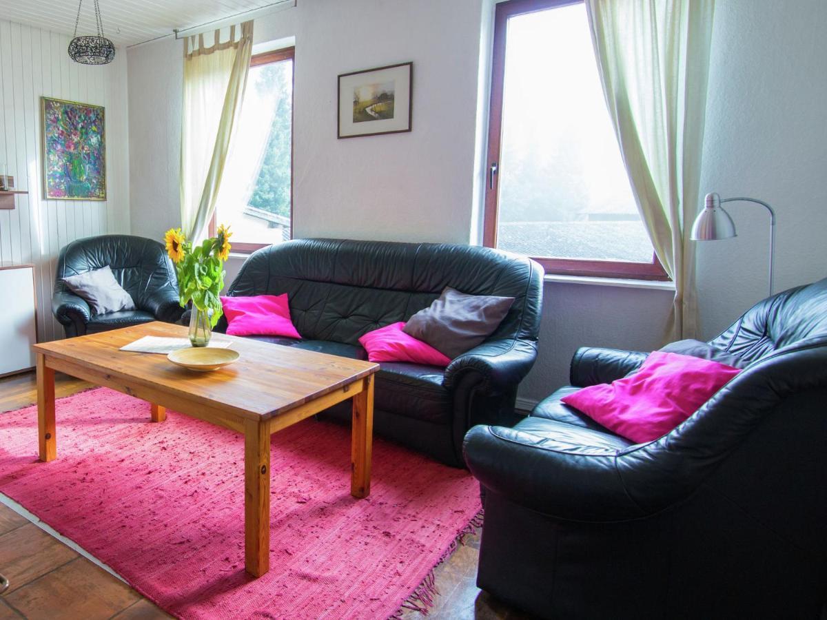 Spacious Holiday Home In Hesse With Garden วัลเด็ค ห้อง รูปภาพ
